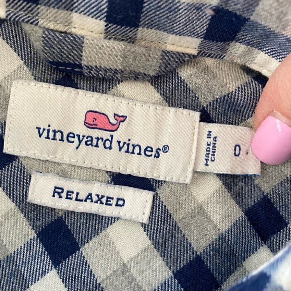 Vineyard Vines plaid button down shirt,  relaxed fit, flannel - Picture 6 of 7